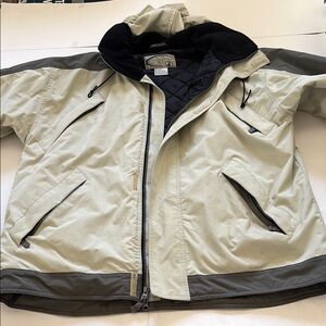 Body Glove ski snow Jacket men’s size Large. Cream and black GUC body Glove ski